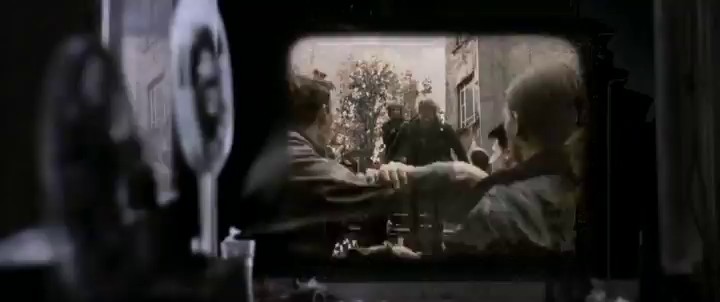 What to Do in Case of Fire (2001) WEBRip Hindi + de 480p x264 AVC AAC 2.0 ESub.mkv.0003